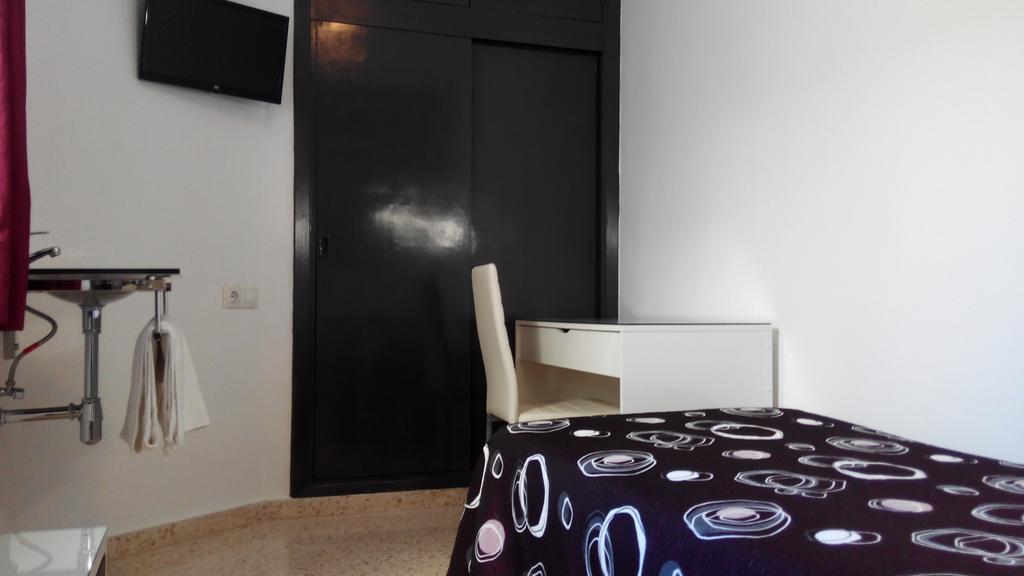 Hostal Ocana Манільва Номер фото