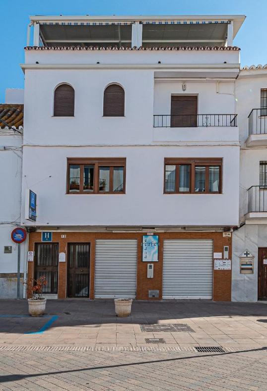 Hostal Ocana Манільва Екстер'єр фото